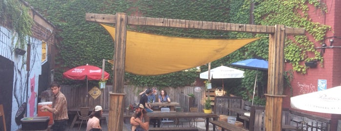 Brooklyn Ice House is one of NYC alfresco.