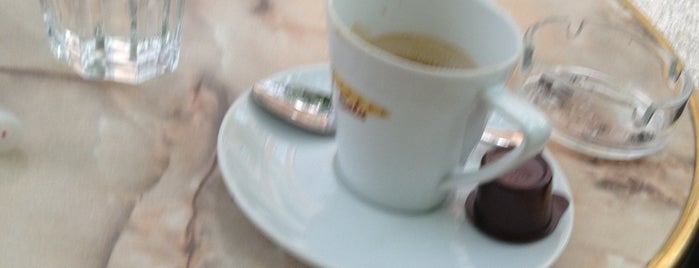 Salut is one of Orte mit gutem Kaffee!.