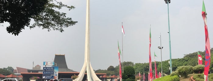 Gedung Sasono Langen Budoyo is one of Antar Kota Antar Provinsi (AKAP).