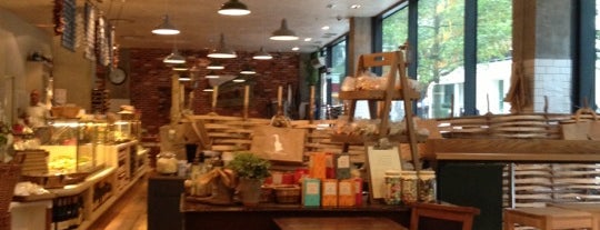 Natural Kitchen is one of The Londoners.