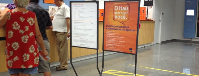 Itaú Pilares 9166 is one of Bancos.