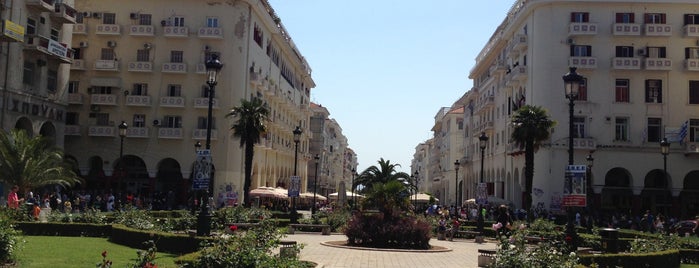 Aristotelous Square is one of Discover Thessaloniki.