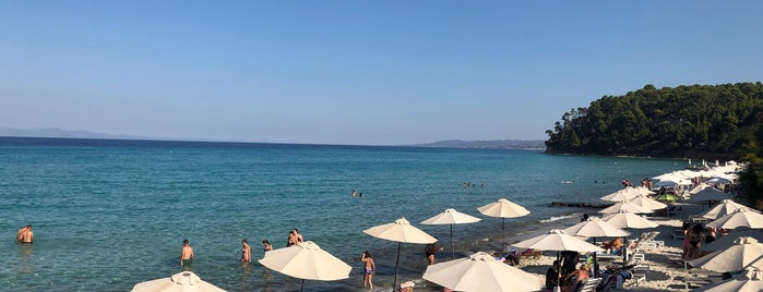 Kallithea Beach is one of Locais salvos de Didem.