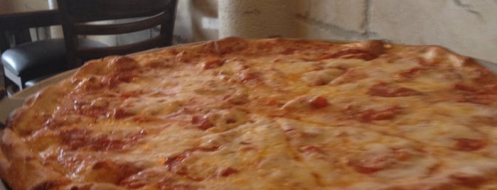 Guiliano's Italian Restaurant is one of The 15 Best Places for Pizza in Fort Lauderdale.