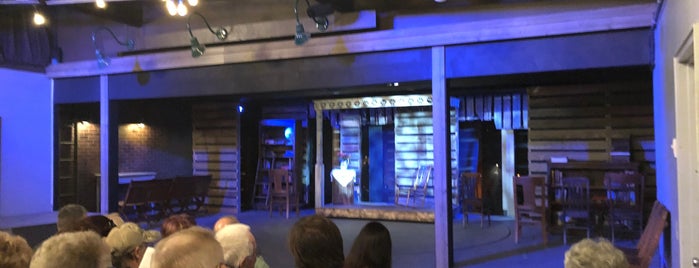 The Stage Theatre is one of Posti che sono piaciuti a Randy.