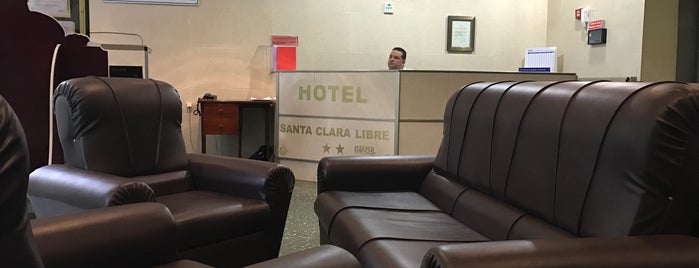 Santa Clara Libre Hotel Villa Clara is one of Orte, die Damon gefallen.