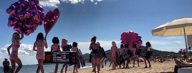 Ushuaïa Beach Club is one of Ibiza.