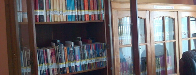 Kantor Perpustakaan Umum Kab. Kutai Kartanegara is one of Academic Duty.