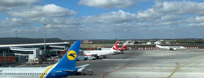 Menzies Aviation Lounge is one of Airport Lounges.