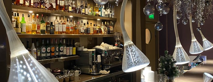 Brera Bar is one of Mike'nin Beğendiği Mekanlar.