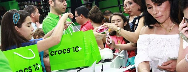 Crocs is one of Tiendas Crocs en Peru.