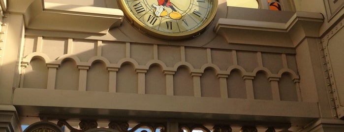 Tokyo Disneyland Station is one of Japan Trip!.