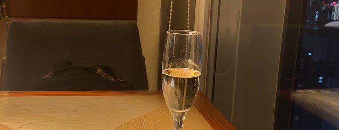 Hilton Executive Lounge is one of 名古屋_栄・新栄.