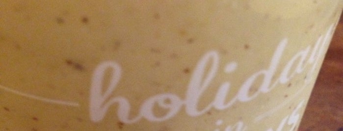 HOLLYS COFFEE is one of HOLLYS COFFEE 서울.