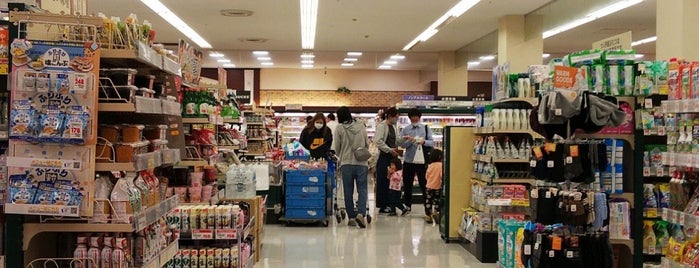 関西スーパー HAT神戸店 is one of ブルメールHAT神戸.