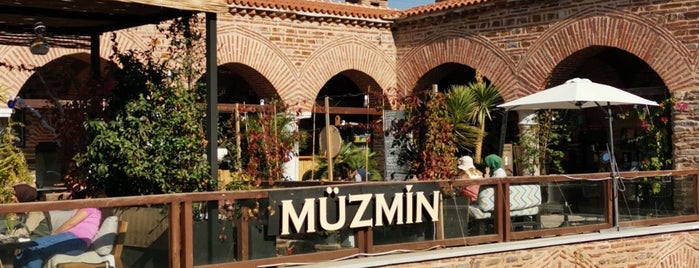 Müzmin Cafe is one of anatolia.