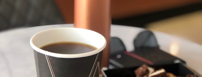 V60 is one of Queen 님이 저장한 장소.