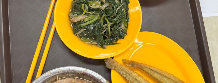 Ye Lai Xiang Teochew Porridge is one of Hawker food.