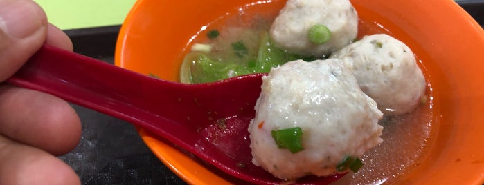 Blue Star Fishball Minced Meat Noodle is one of Ian : понравившиеся места.