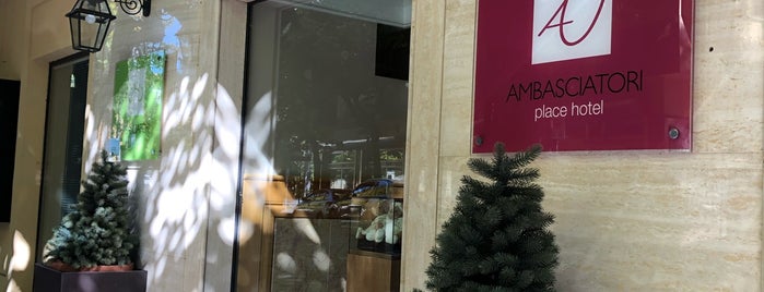 Ambasciatori Place Hotel is one of Fughe d'Amore <3.