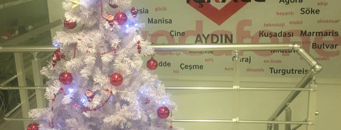 Agora İçkale Vodafone shop is one of FATOŞ : понравившиеся места.