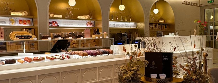 Ritz Paris Le Comptoir is one of Coffee & Dessert & Books | Kahve & Tatlı ☕️🍮🍫📚.