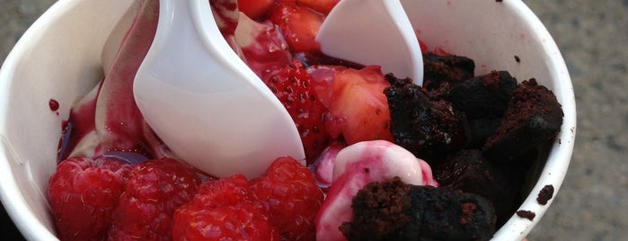 Pinkberry is one of dessert places.