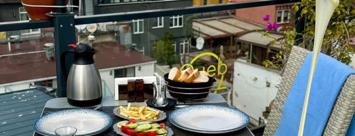 Queb Lounge is one of Istanbul roof-top (Galata and SultanAhmet).