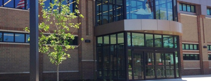 Lake County Public Library - Central is one of Lugares favoritos de David.