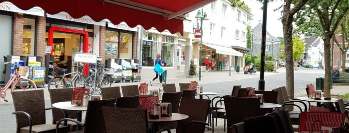 Cafe im Dorf is one of Umland.