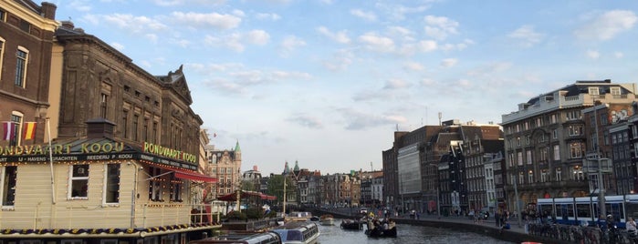 Chinatown Amsterdam is one of สถานที่ที่ Carl ถูกใจ.