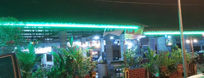 Nasa tomyam&seafood (kedai hijau) Pasir penambang is one of Makan @ Sbk. Bernam/K. S'gor/K. Langat #1.
