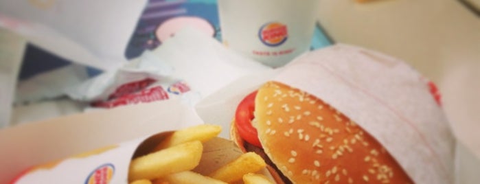 Burger King is one of David'in Beğendiği Mekanlar.