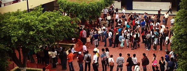 Preparatoria No. 2 is one of Universidad de Guadalajara.