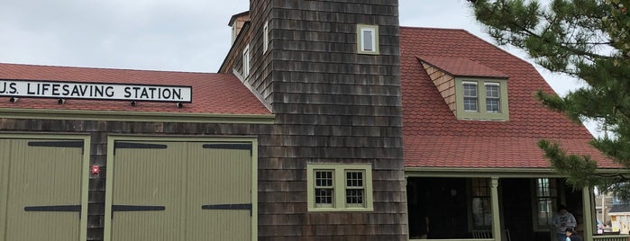 Sea Girt Beach Pavilion is one of Tempat yang Disimpan Lizzie.