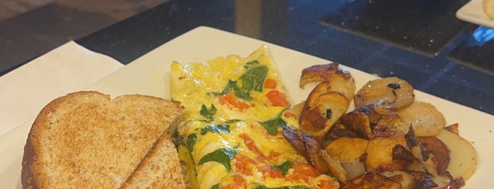 Keke's Breakfast Café is one of Gotta Check Out.