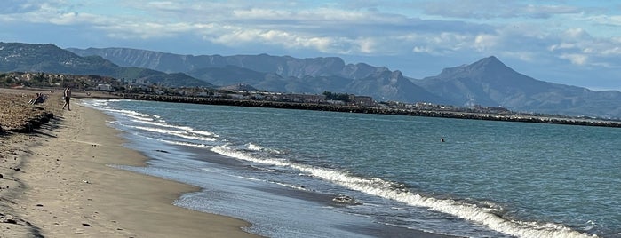 Playa L'Almadrava is one of Denia.