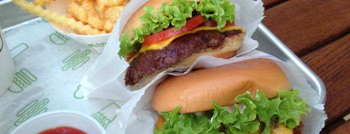 Shake Shack is one of London (To Try).