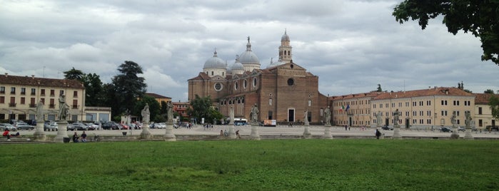 Duomo di Padova is one of Tempat yang Disukai D.
