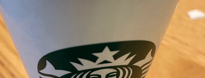 Starbucks is one of 【【電源カフェサイト掲載3】】.