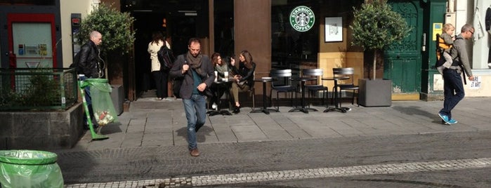 Starbucks is one of Starbucks in Paris.