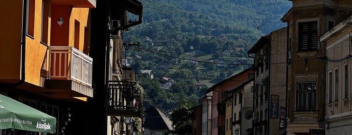 Travnik Kale is one of Loresimaqq'ın Beğendiği Mekanlar.