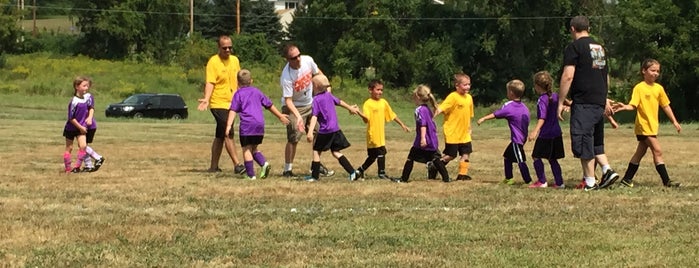 Catawissa AYSO Soccer Field is one of สถานที่ที่ Kate ถูกใจ.