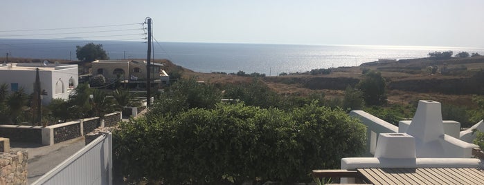 Vourvoulos is one of Santorini villages.