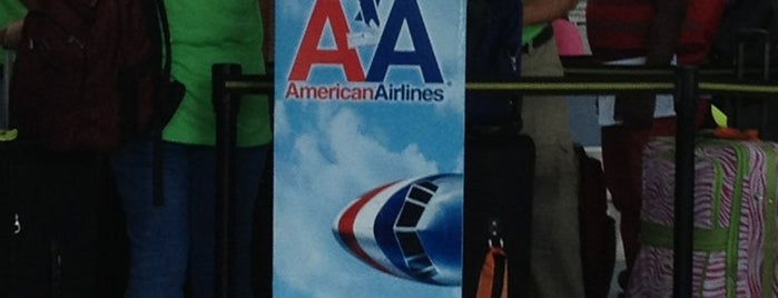 American Airlines Check In is one of สถานที่ที่ Graeme ถูกใจ.