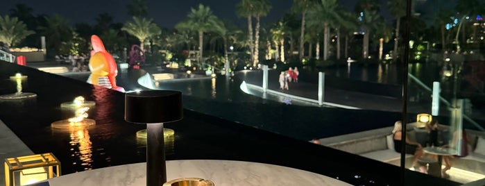 Elements is one of Dubai (Lounges & Outdoor places).