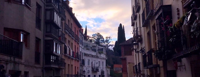 Cuesta Gomerez is one of Granada.