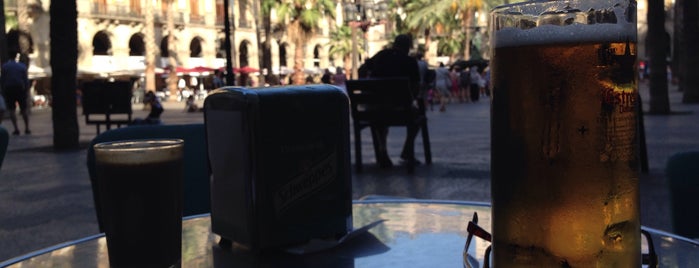 Plaça Reial is one of Barcelona-To-Do List.