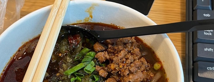 秦记肉夹馍 Qin Ji Rougamo is one of Micheenli Guide: Unique Noodle Dishes in Singapore.
