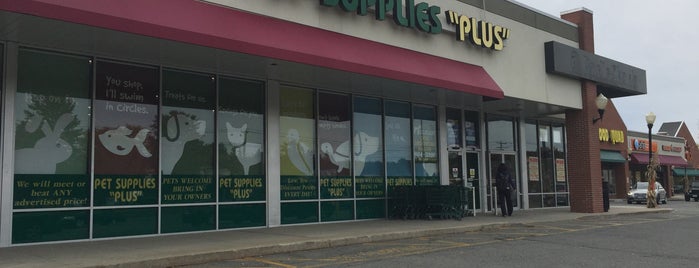 Pet Supplies Plus East Northport is one of Lieux qui ont plu à Evil.